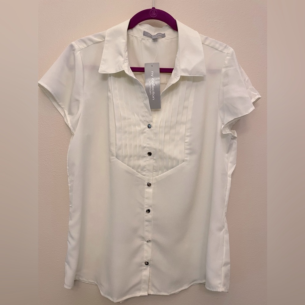 White blouse, size 1X, new with tag, NY Collection, silver buttons